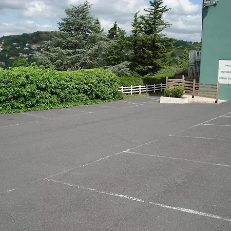 Relais Du Val מלון 2*