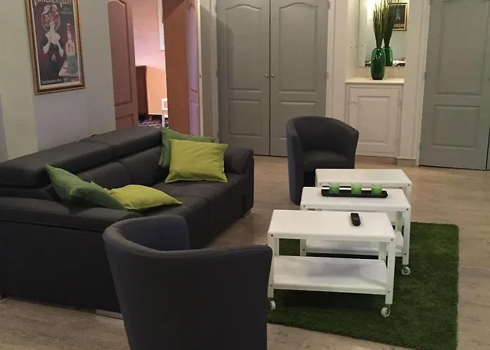 Relais Du Val Hotel 2*